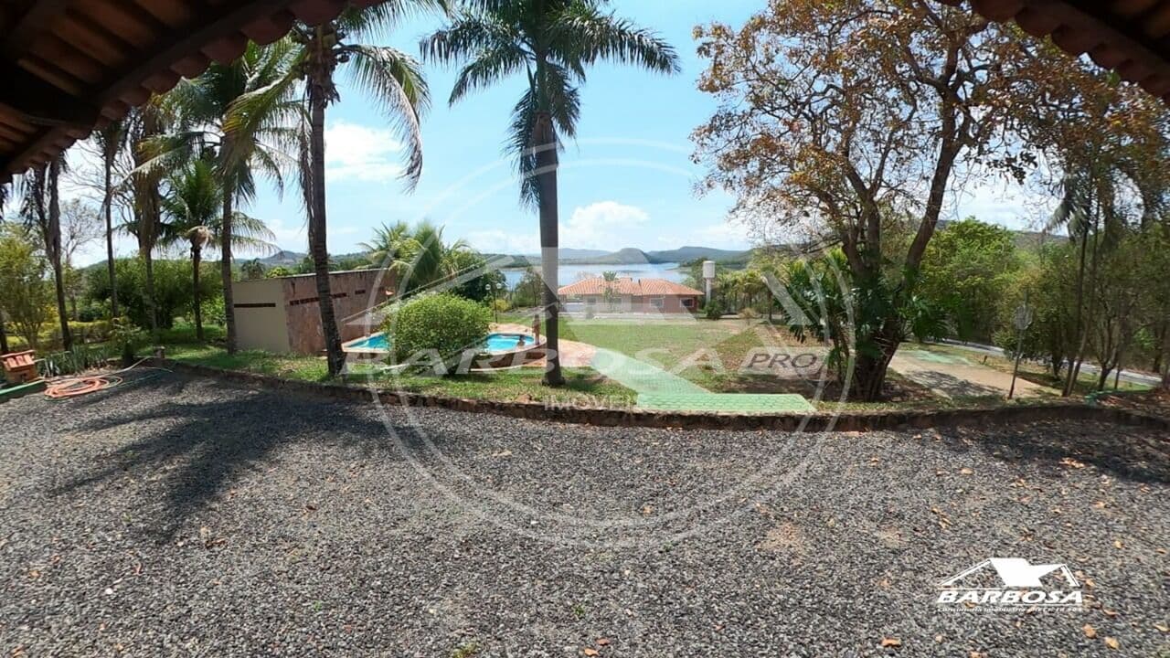 Chácara pé na água em linda região do Lago Corumbá