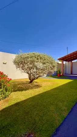 Casa espaçosa com 3 quartos á venda em Itaguaí II Caldas Novas - GO