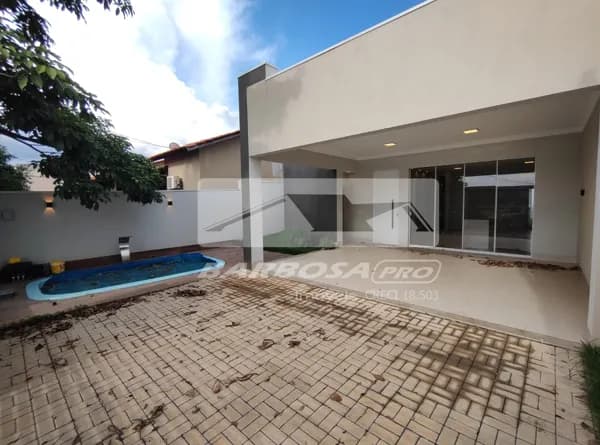 Casa nova com 3 suítes e piscina no Residencial Jd Metodista