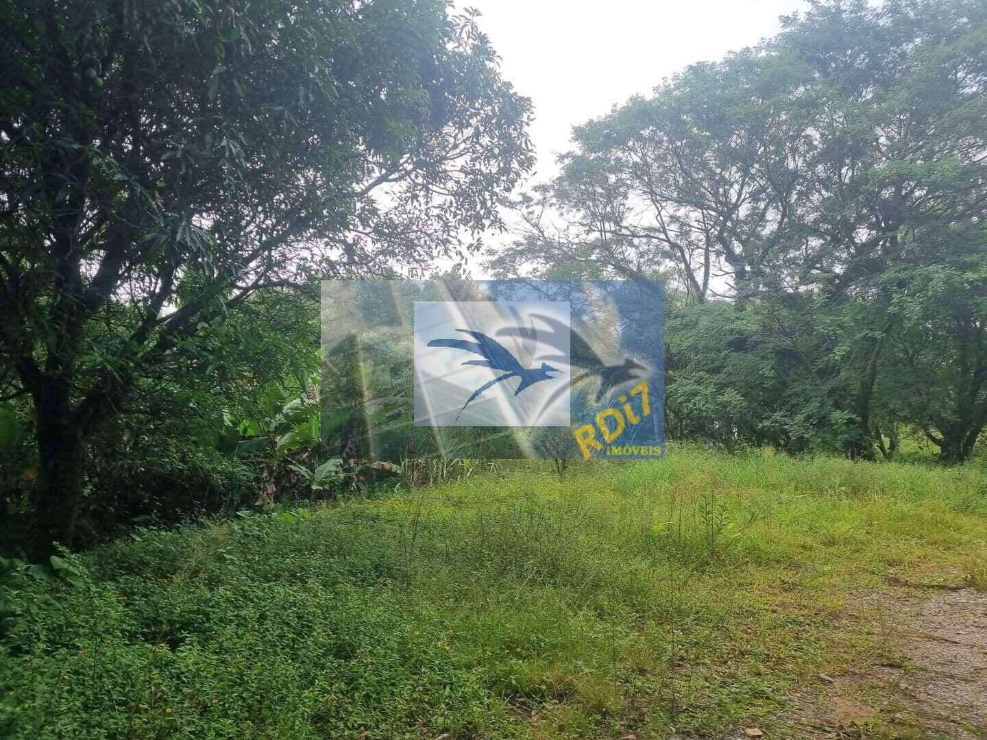 Grande área à venda em Itapevi, SP