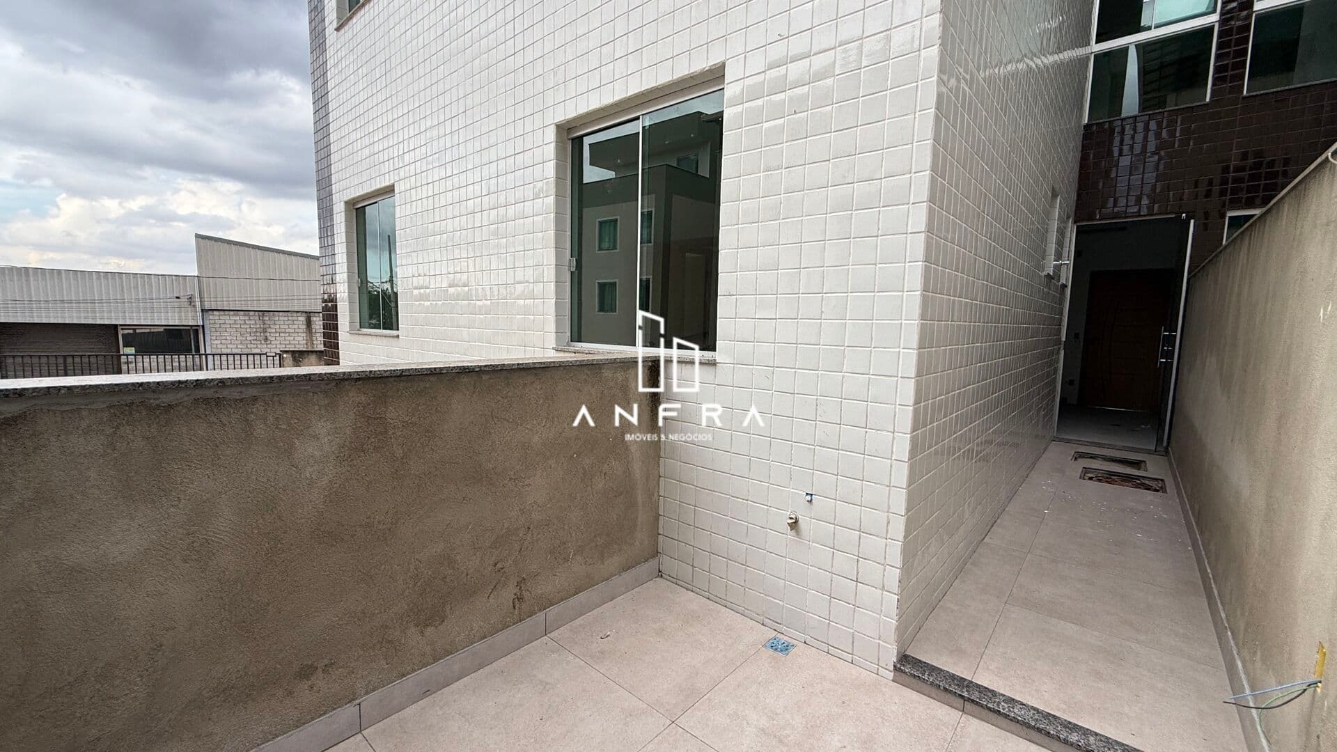 Apartamento privativo no Santa Rosa, em Sarzedo