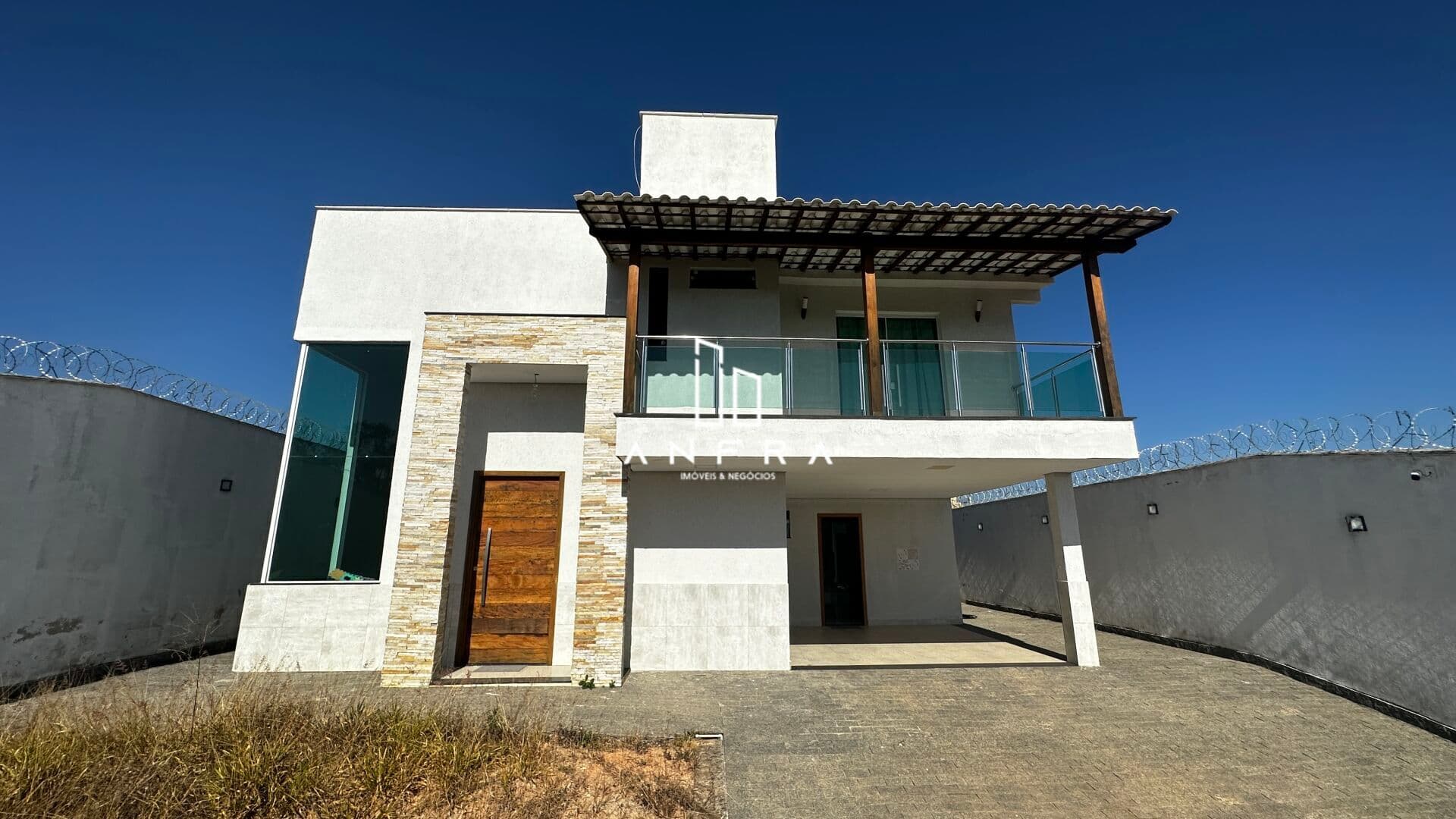 Casa 4 Qts com área gourmet | Alto padrão em Esmeraldas