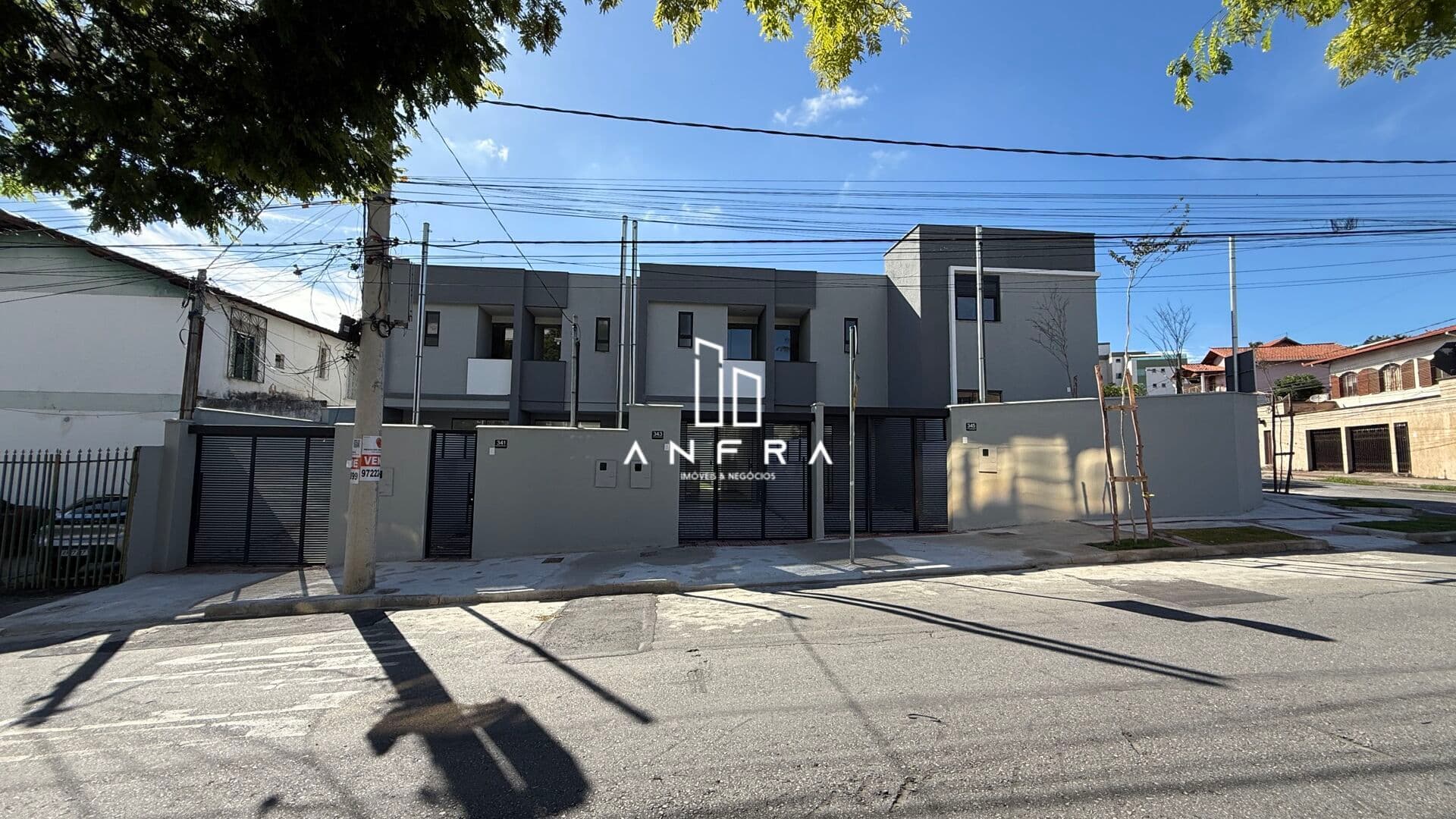 Casa com 2 Suites com uma vaga de garagem no bairro Tirol (Barreiro)