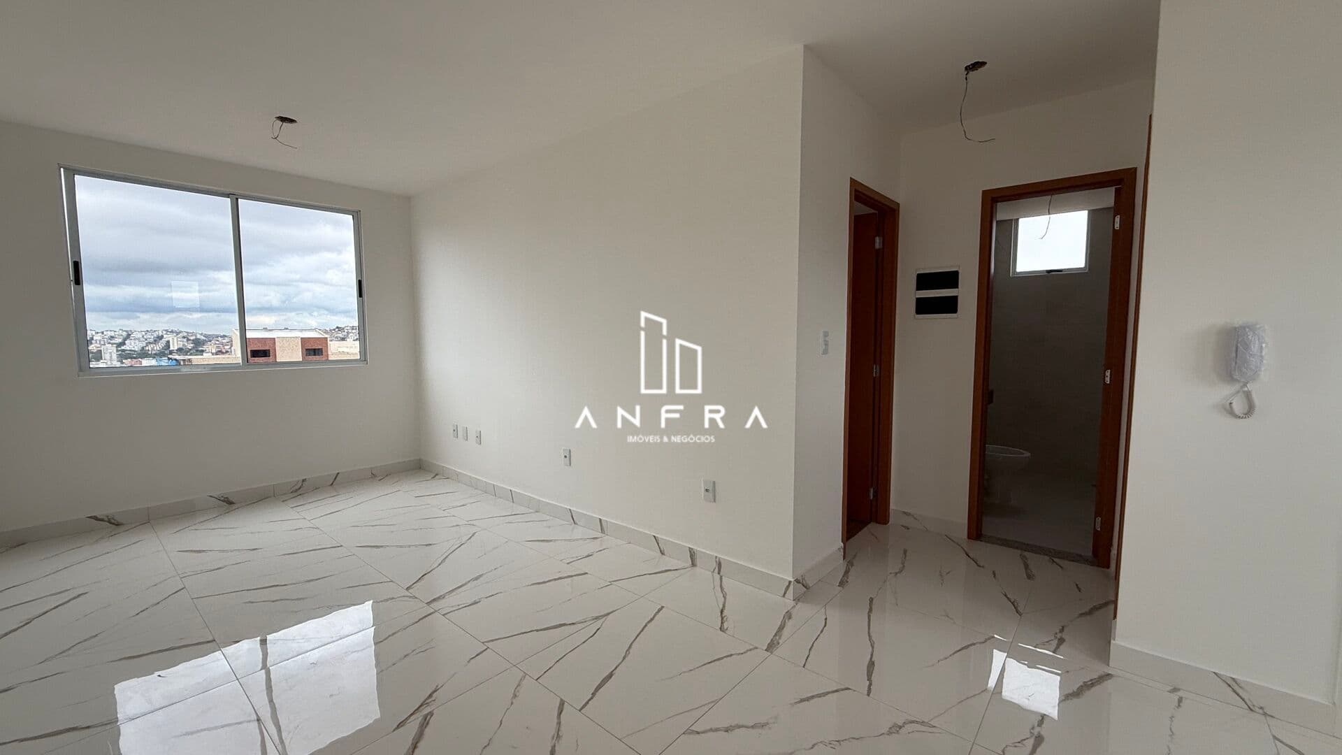 Apartamento NOVO com 2 Qts (suíte) e 1 vaga no Araguaia / Milionários (Barreiro)