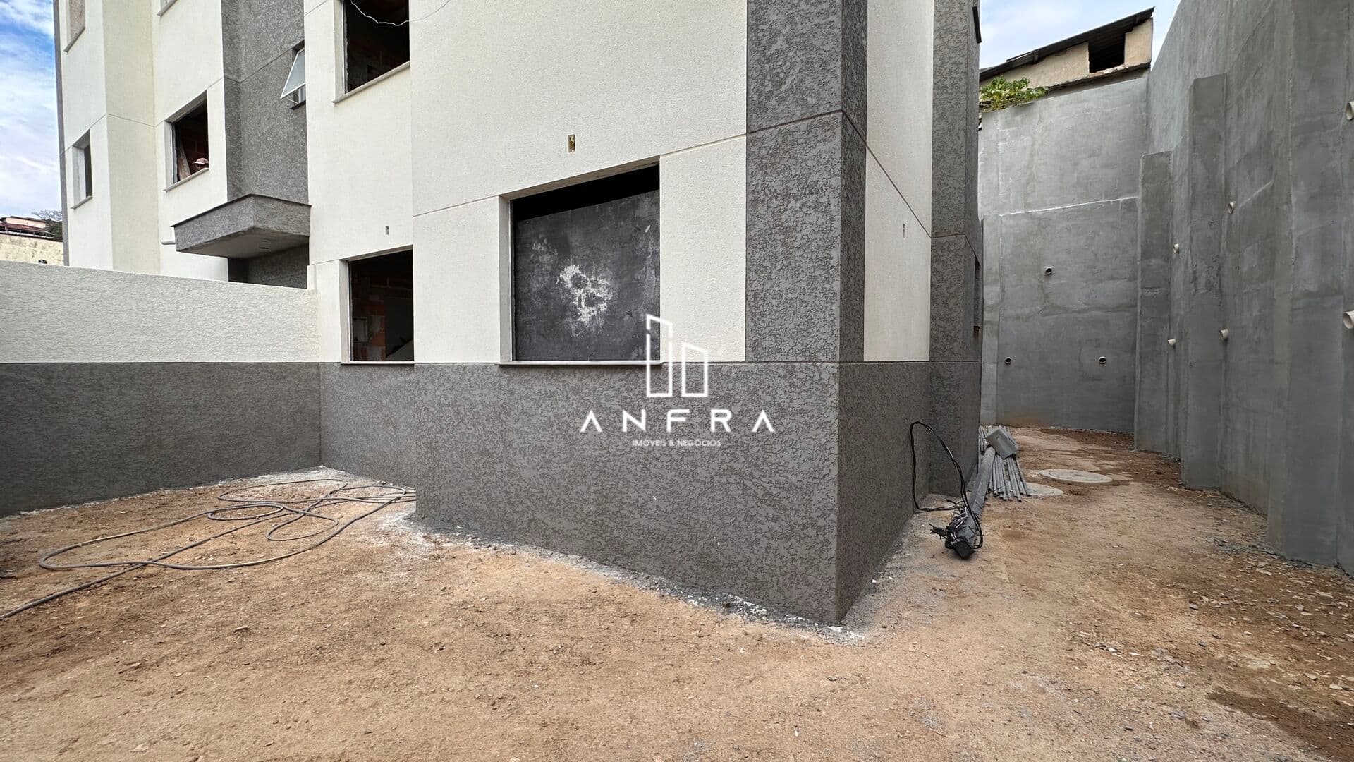 Apartamento privativo na Região do Barreiro em fase de acabamento - 2 Qts e 1 vaga