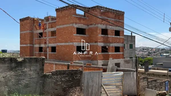 Apartamento com 2 Qts e 1 vaga no Mangueiras (Barreiro)