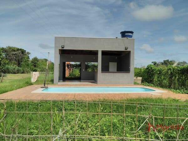 Chácara com Piscina beira do Rio Cuiaba