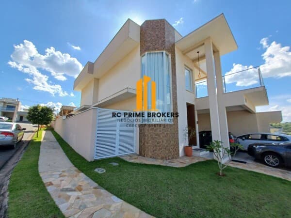 Casa Alto Padrão - Condomínio Vila do Sol