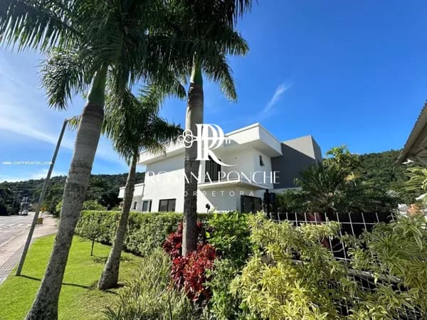 Casa de Alto Padrão em Condomínio Fechado – Cachoeira do Bom Jesus, Florianópolis/SC