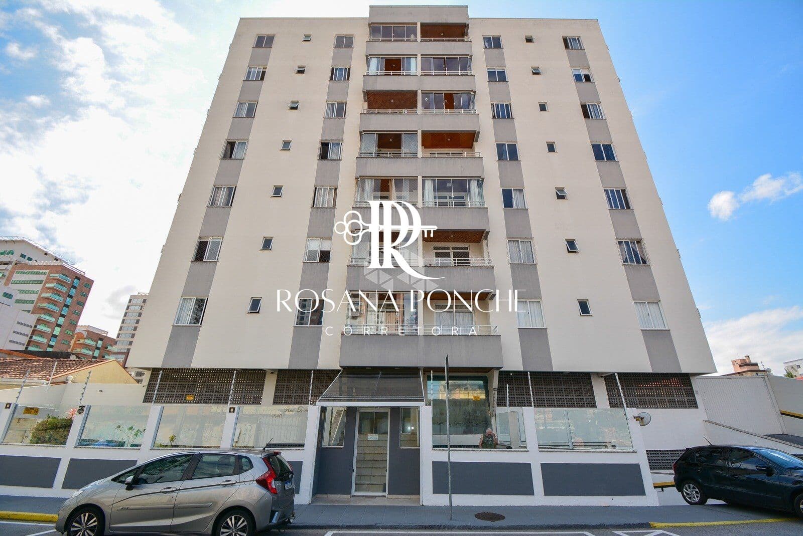 Apartamento no bairro Barreiros, em São José, SC