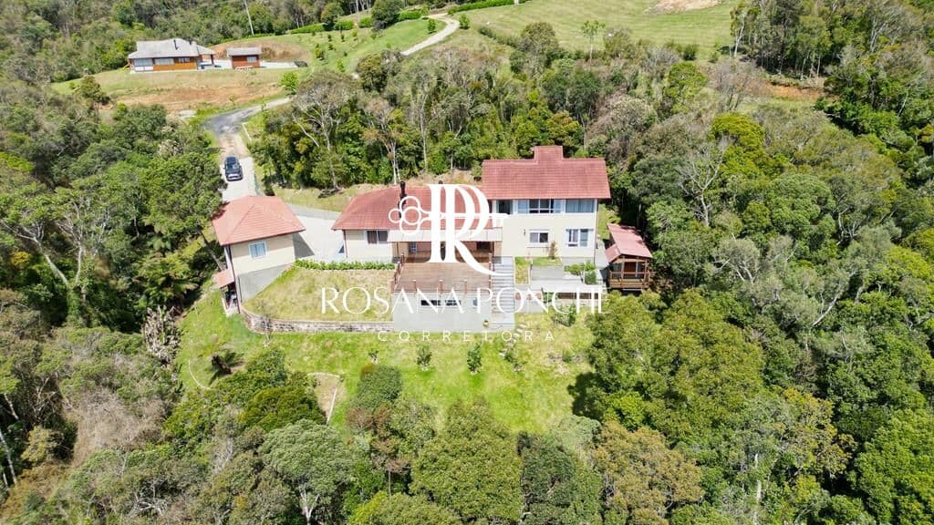 Comprar Belíssima casa com vista eterna para o por do sol – Condomínio Lago Negro – Rancho Queimado/SC