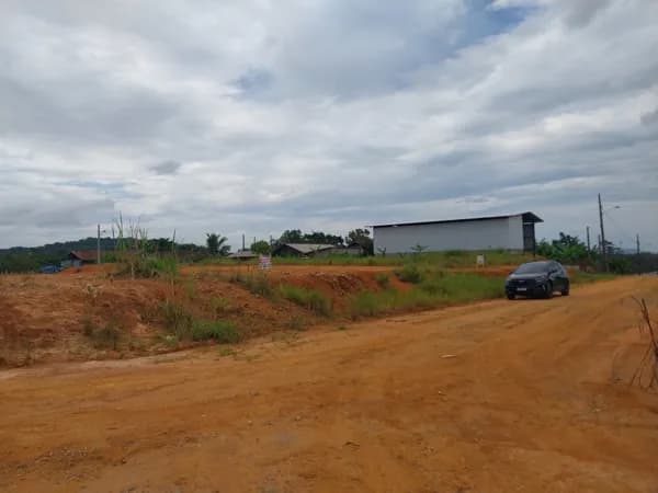 Terreno com 2.397 m2 em Araquari, SC.