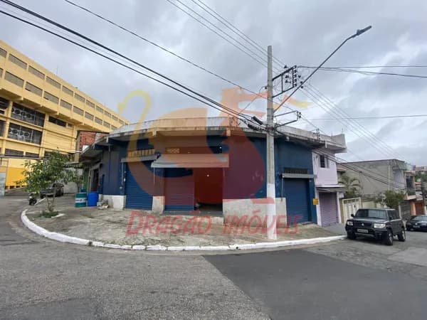 IMÓVEL COMERCIAL TÉRREO DE ESQUINA