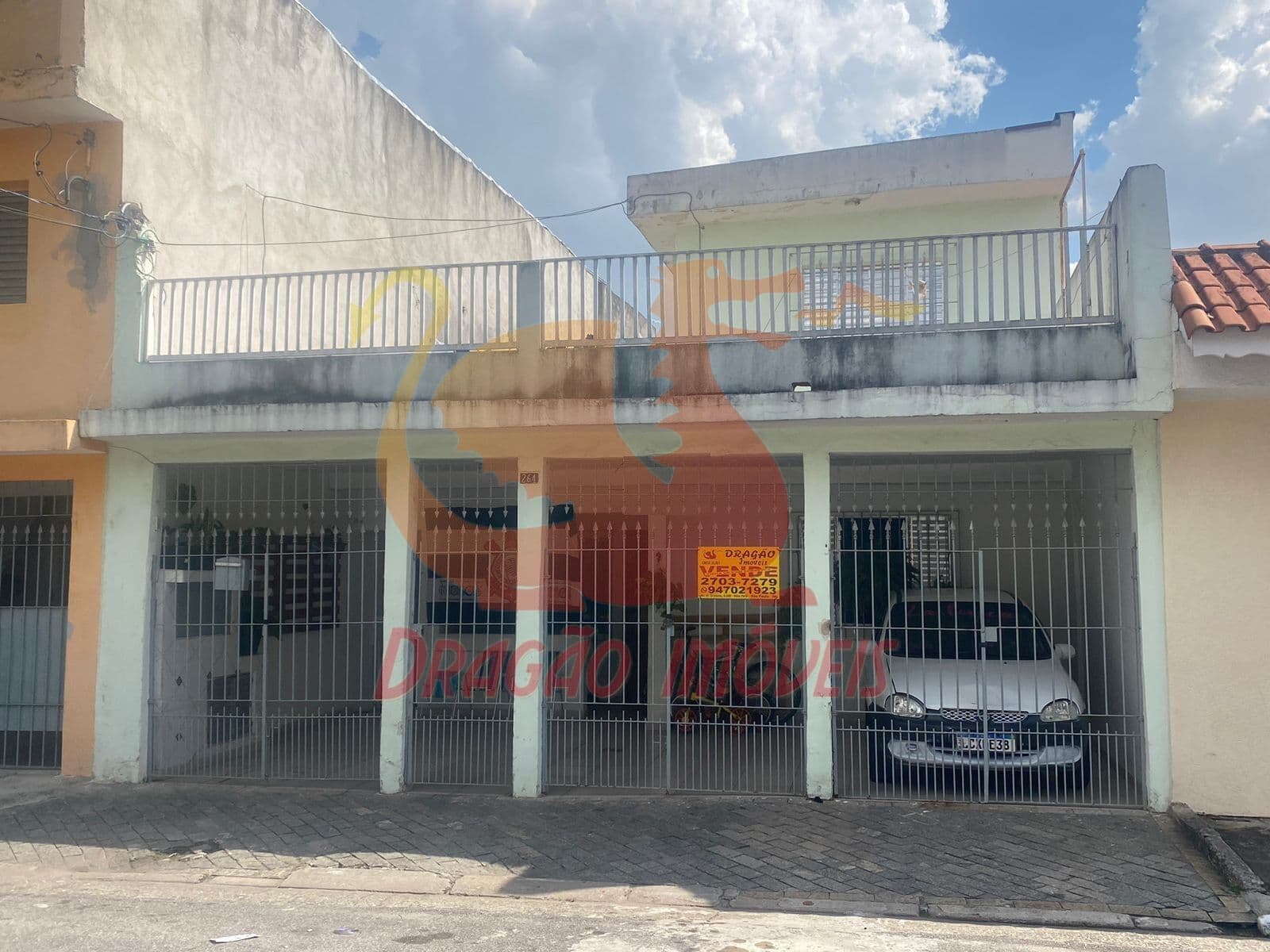CASA COM 3 MORADIAS para RENDA
