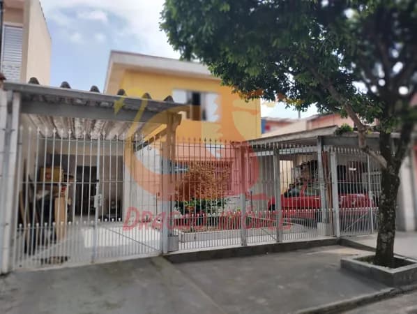 CASA COM 2 MORADIAS