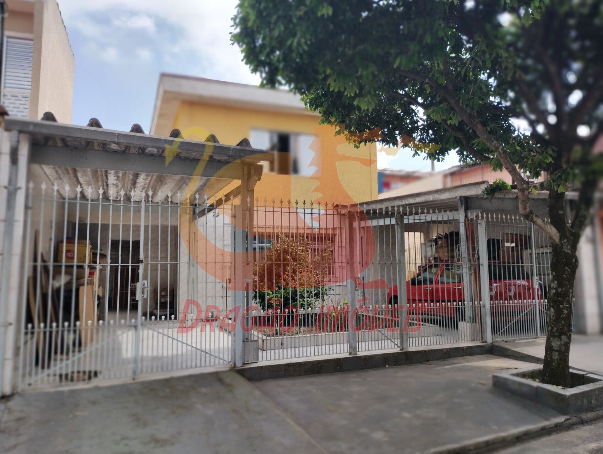 CASA COM 2 MORADIAS