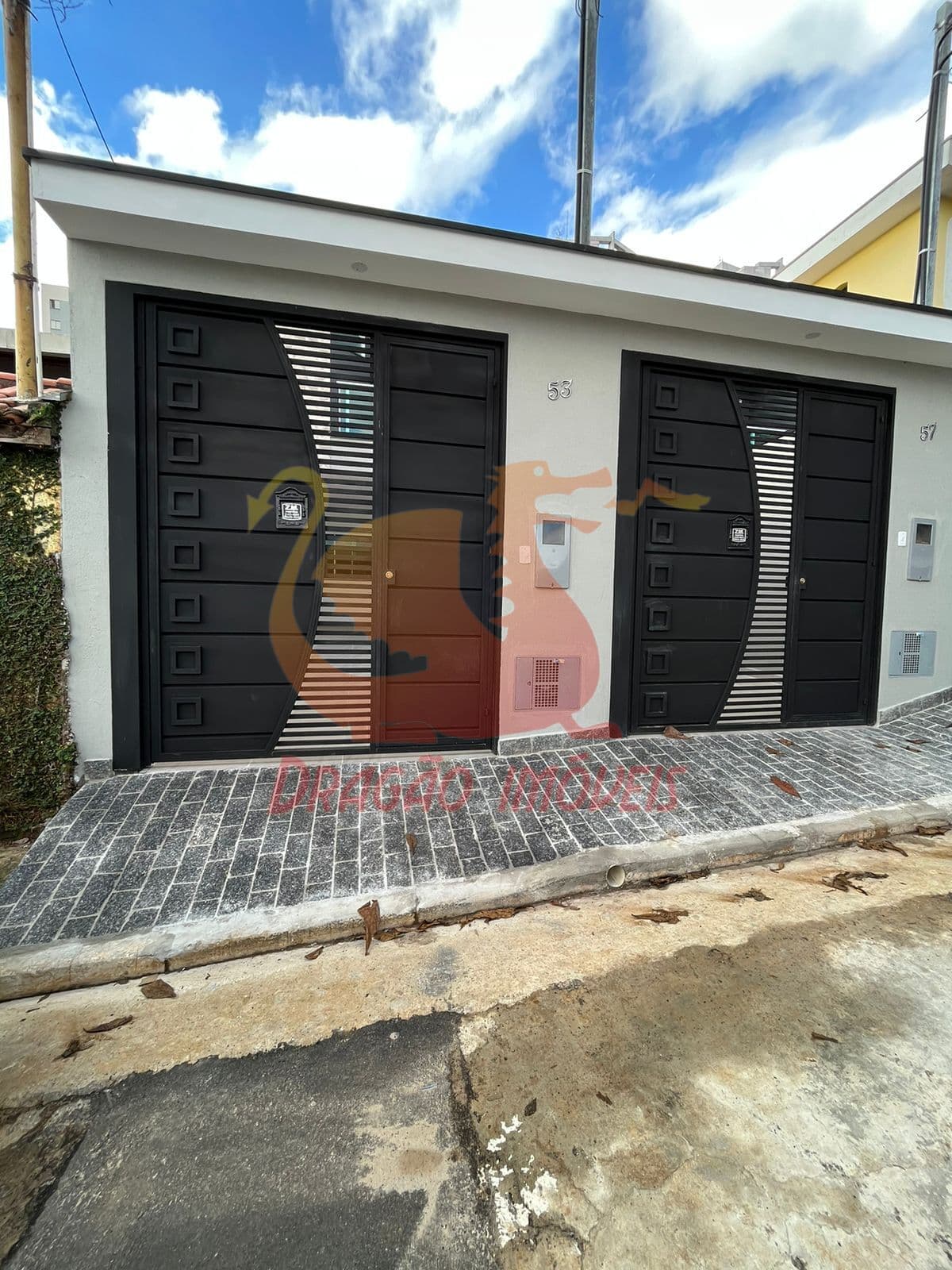 Casa Sobrado NOVO 3 Dorms. 1 Suíte na Vila Ema
