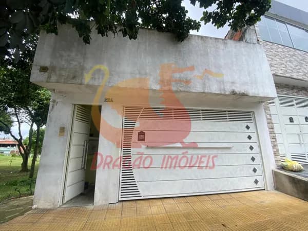 Casa com 3 moradias na Vl. Industrial