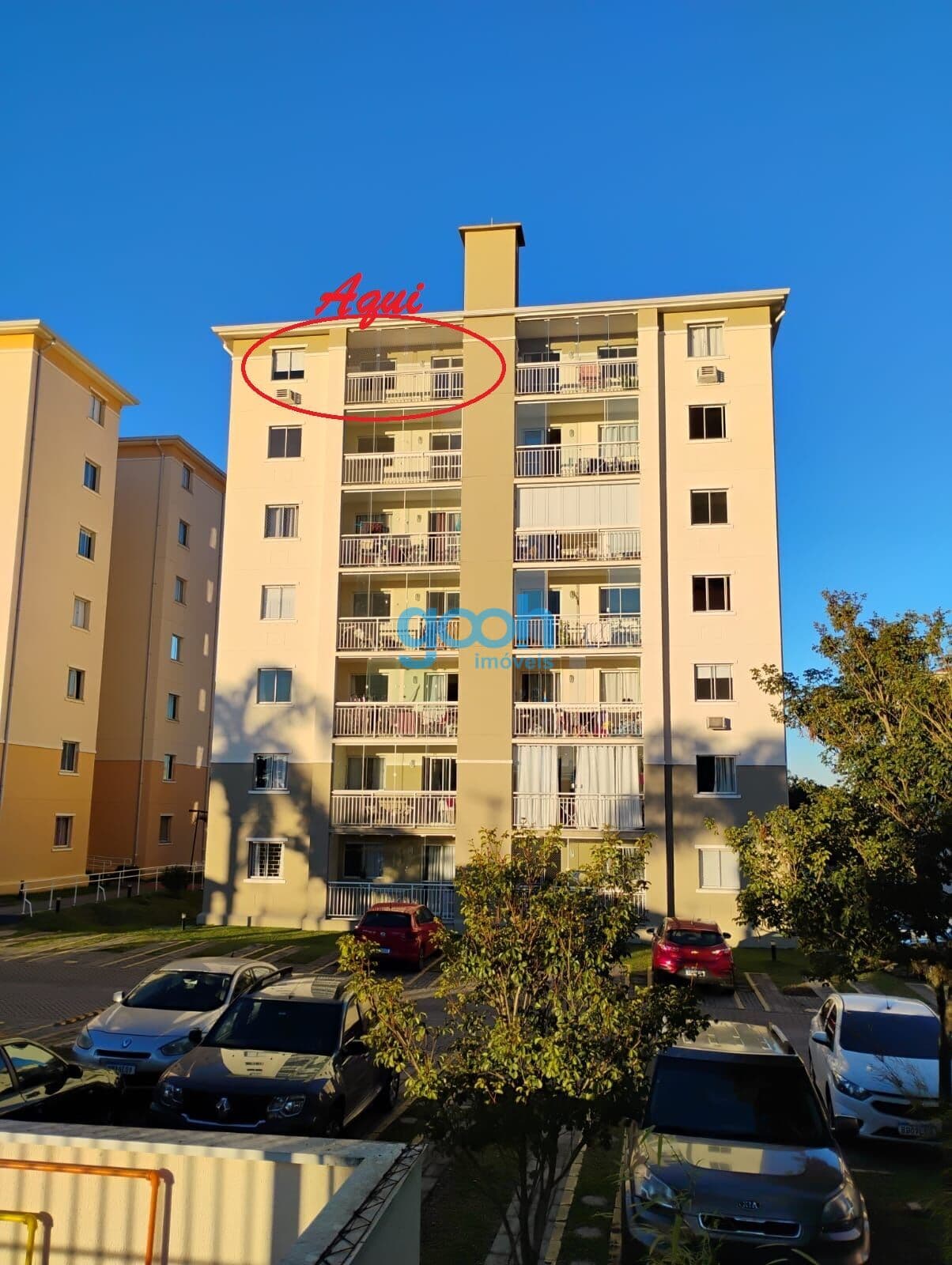Apartamento Semimobiliado, 2 quartos, 2 vagas estacionamento, Capão Raso - Curitiba/PR