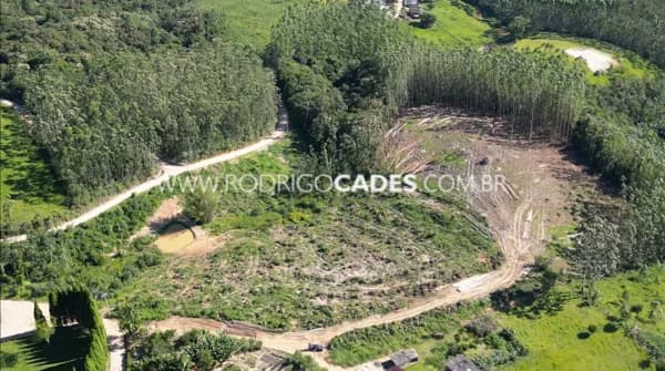 SC●SITIO●2.6 HECTARES●COM NASCENTE