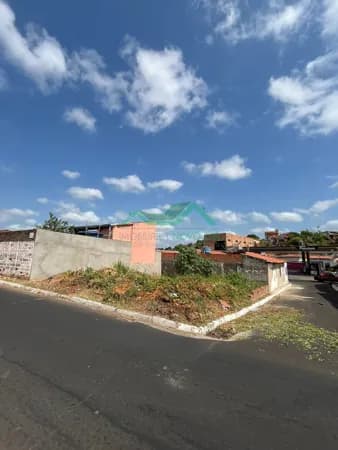 TERRENO - Rua Aarão Reis, Centro