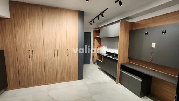 Locação em Moema - 26,65m² - Semi mobiliado