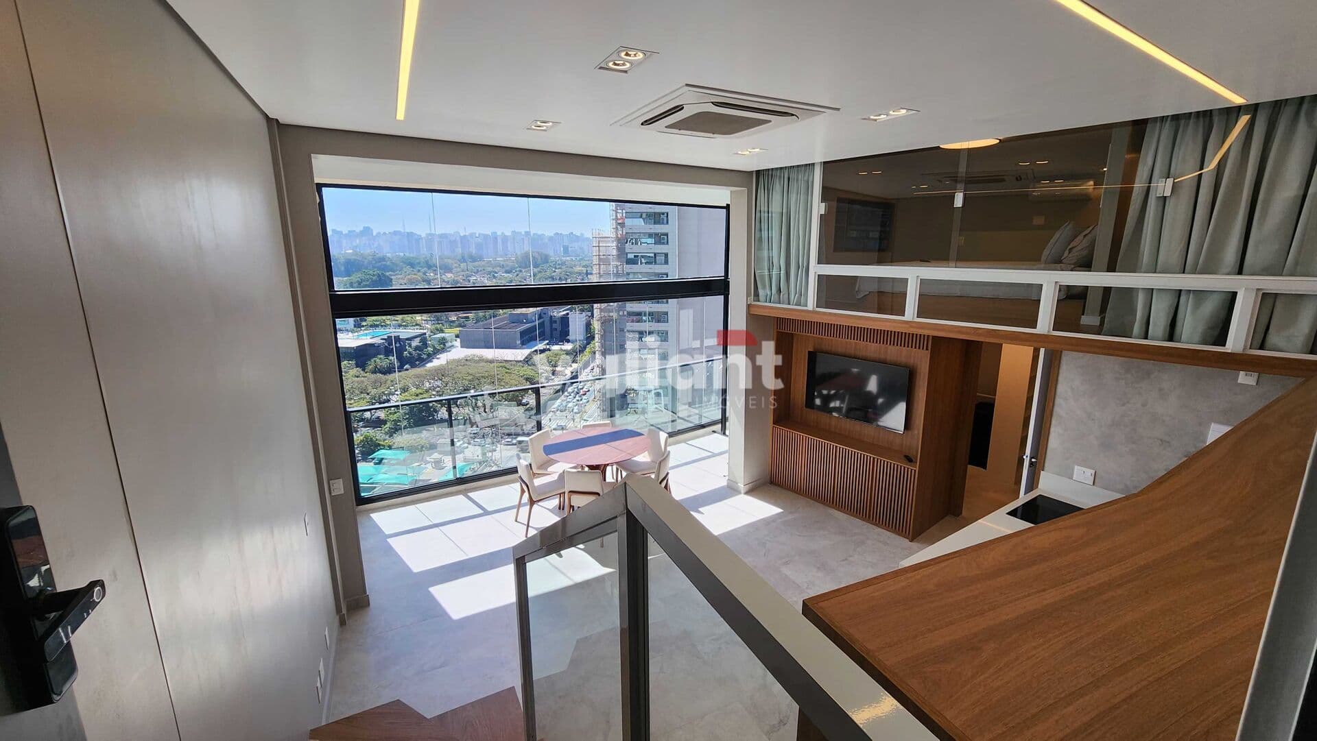 Locação em Moema - Loft 75m² c/vaga - Mobiliado