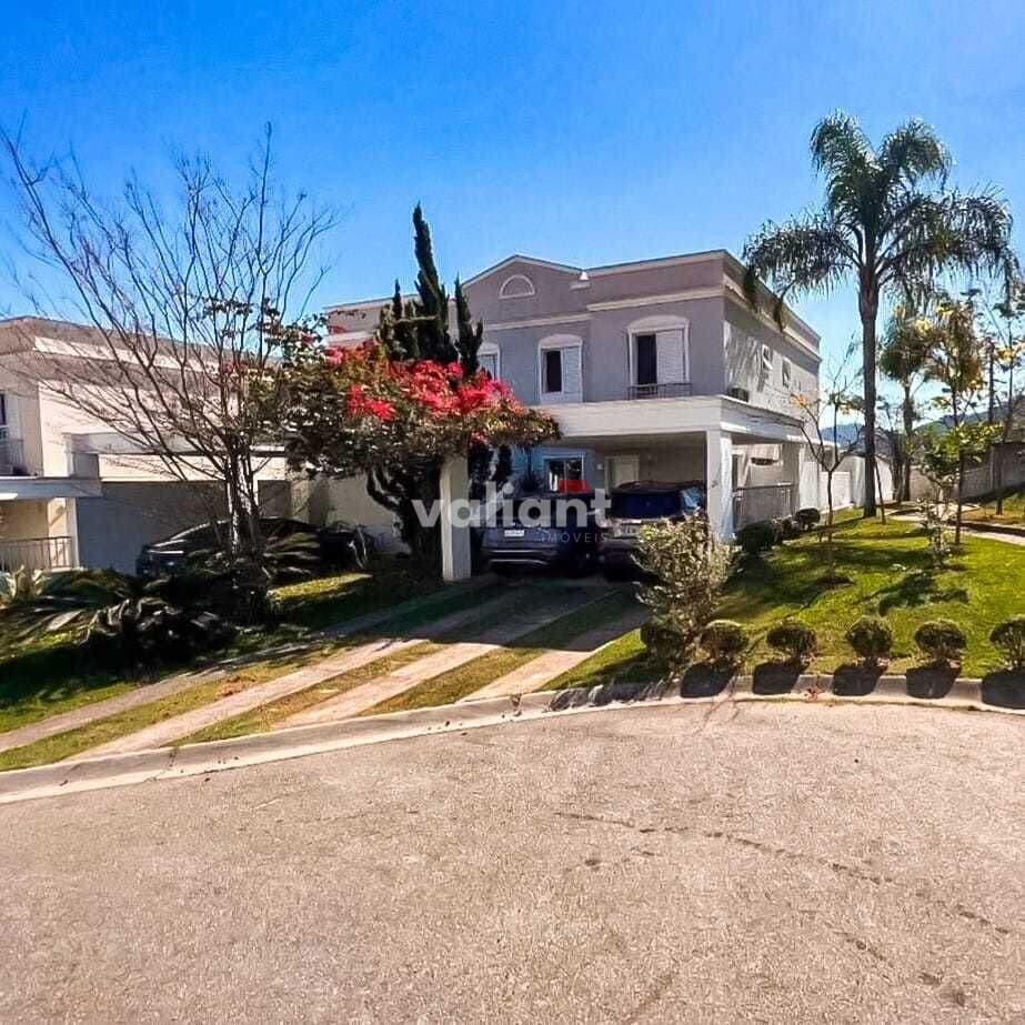 Casa 180m² no Condomínio Quintas do Tamboré, Alphaville/SP