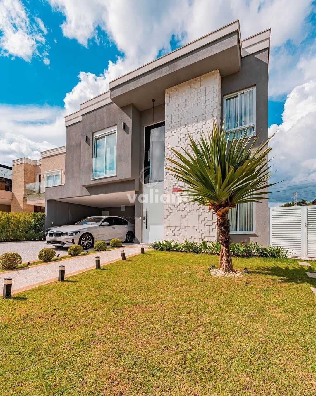 Casa em Condomínio 4 Suítes Porteira Fechada em Alphaville/SP