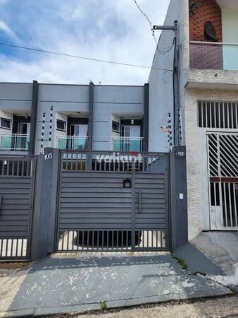 SOBRADO FRONTAL NA VILA BUENOS AIRES