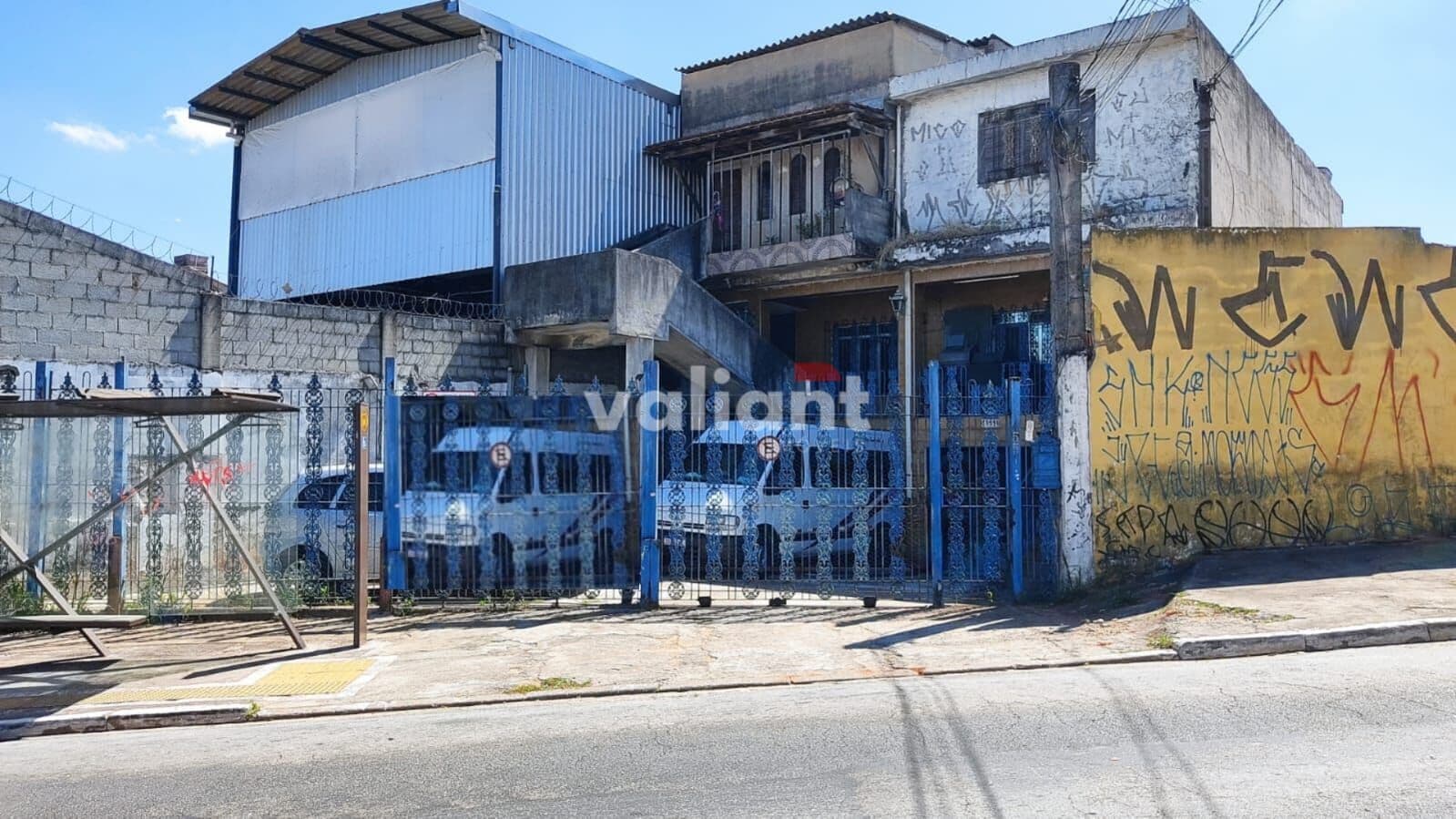 Área a Venda 10x47 na Avenida Amador Bueno da Veiga, SP