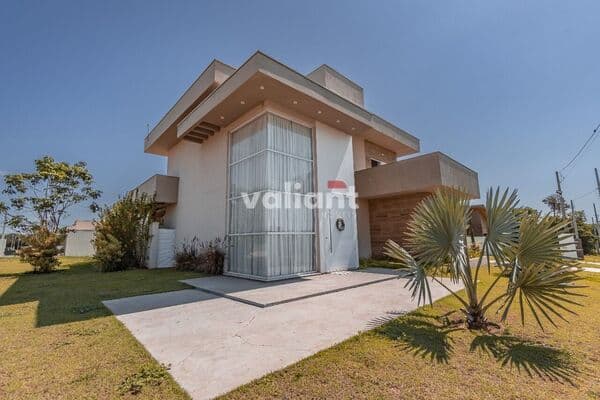 Casa Alto Padrão 4 Suítes no Condomínio Ninho Verde 2 a 2 Horas de SP