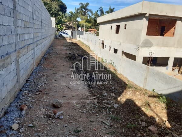 Lote/Terreno em Embu-Guaçu - Centro
