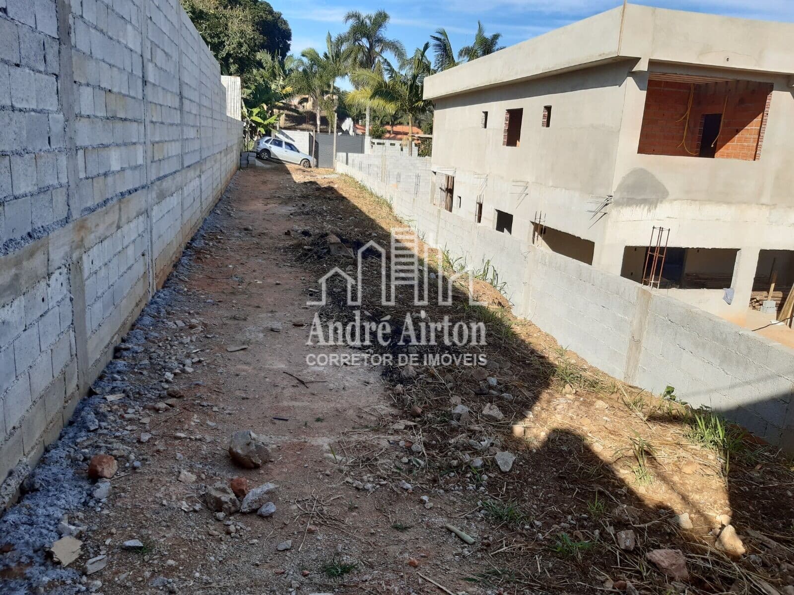 Lote/Terreno em Embu-Guaçu - Centro