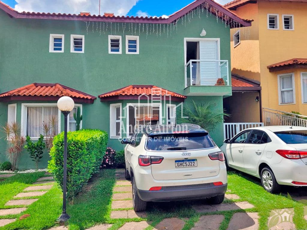 Casa no Condomínio Jacarandá em Itapecerica da Serra