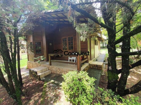 Condomínio Vale do Ouro - Ribeirão Neves - Chácara composta por 3 Chalés Individuais Charmosos de Madeira sendo todos de 2 Quartos com suíte !