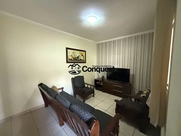 Lote 360m² com 3 Casas + Loja Comercial – Eldorado, Contagem (Atrás do Big Shopping)