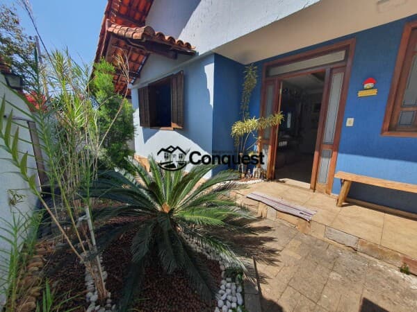 Vendo - Linda Casa em lote 360m², 03 Quartos com suíte, 04 Vagas Garagem