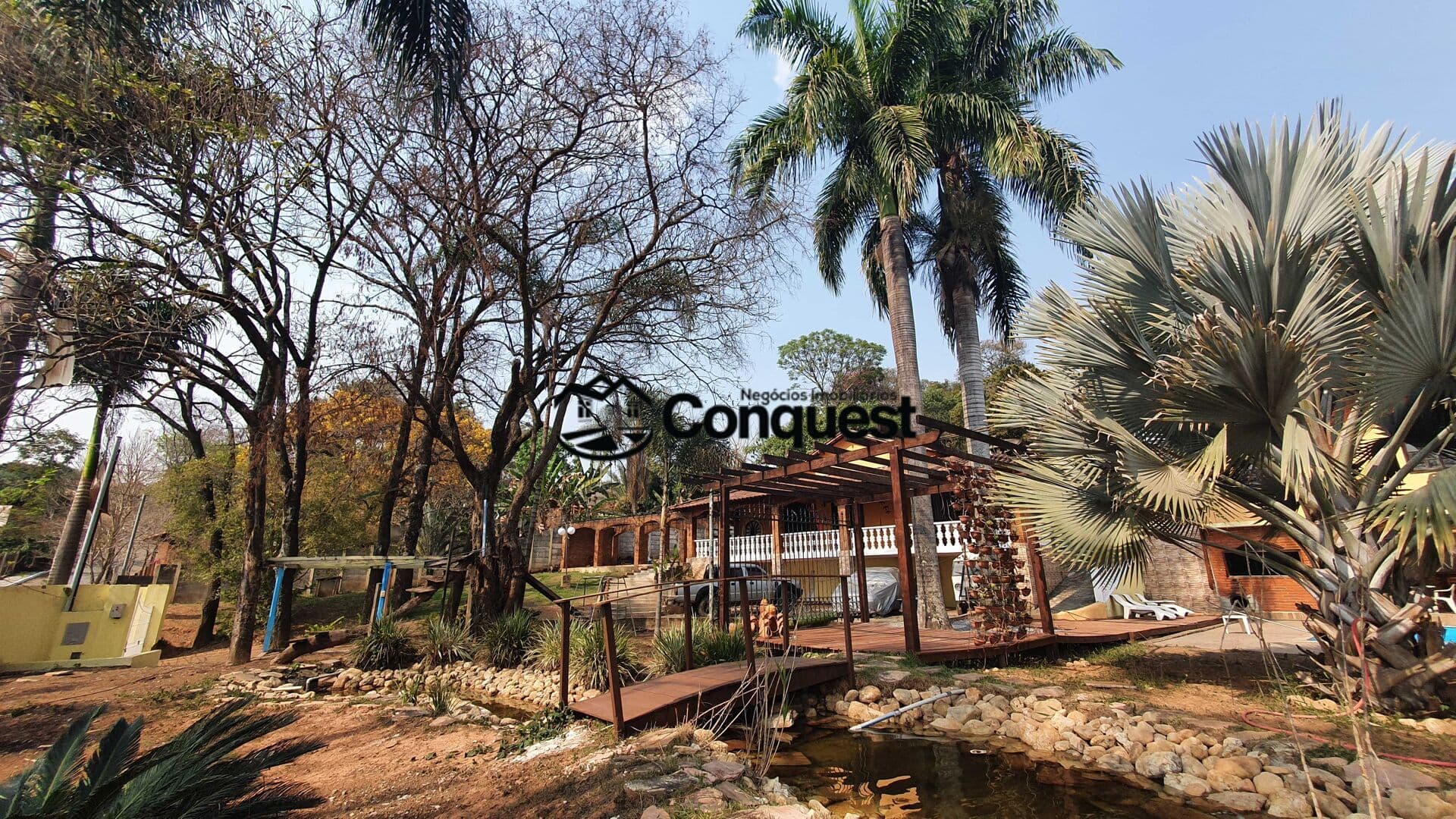 Lindíssima Casa no Condomínio Vale do Ouro - Lote 3.000 metros - Ribeirão das Neves !!