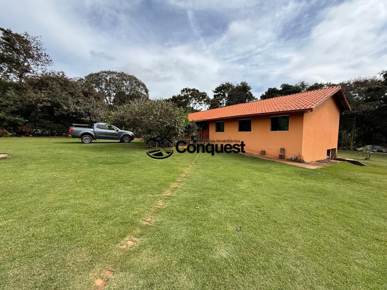 LINDA CHÁCARA EM BRUMADINHO - DIVISA - IGARAPÉ | 5.700 m² | 7 QUARTOS | PISCINA | ÁREA DE LAZER COMPLETA