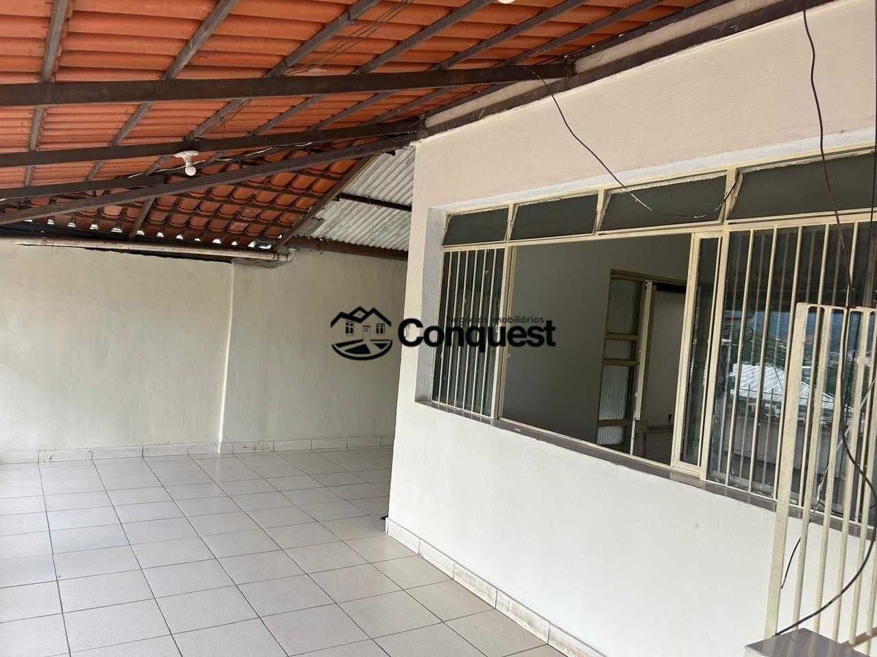 Vendo ótima Casa de 3 Quartos, Bairro Santa Terezinha I - Cidade Coronel Fabriciano !