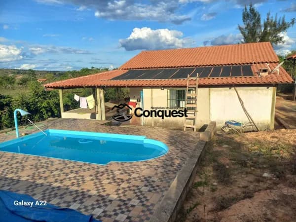 Linda Chácara em Felixlândia próximo do Trevo de Curvelo, dentro de Condominio !