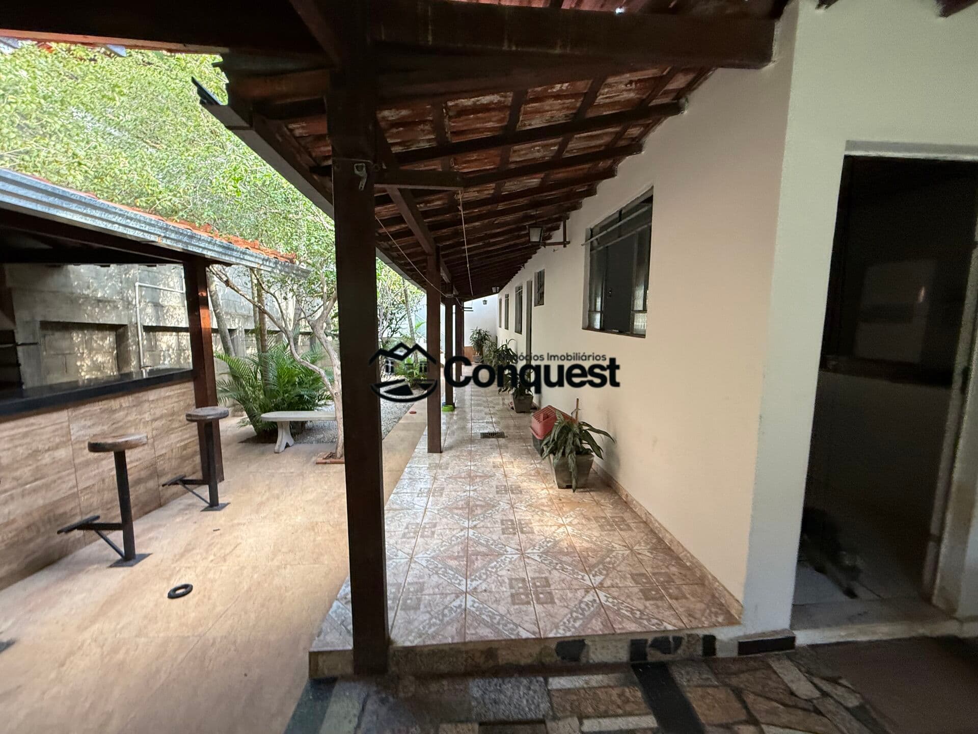 Casa em Lote 400m², 03 Quartos com suíte - bairro Novo Progresso - Contagem