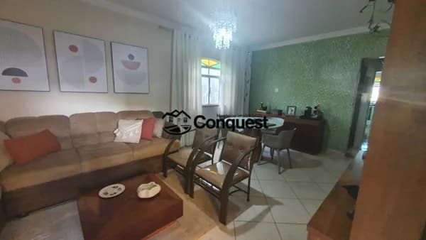 Excelente oportunidade de Venda de 2 Casas independentes, Bairro Sapucaia II, Contagem !!