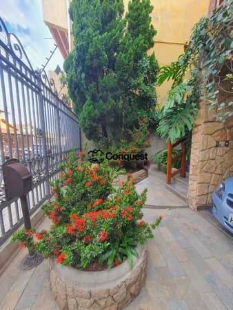 Vendo Linda Casa de 5 Quartos com suíte, sacada, 05 vagas de garagem, Bairro Vera Cruz, Contagem !