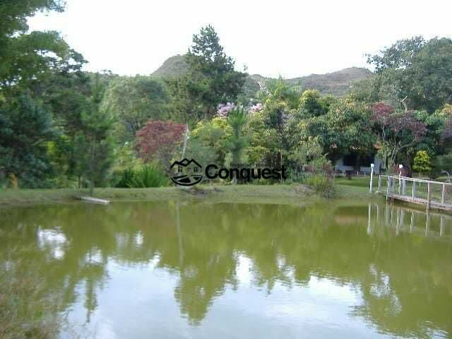 Vendo - Belíssimo Sítio Alto Padrão em Rio Acima !! muita agua !! conforto e bela estrutura !!