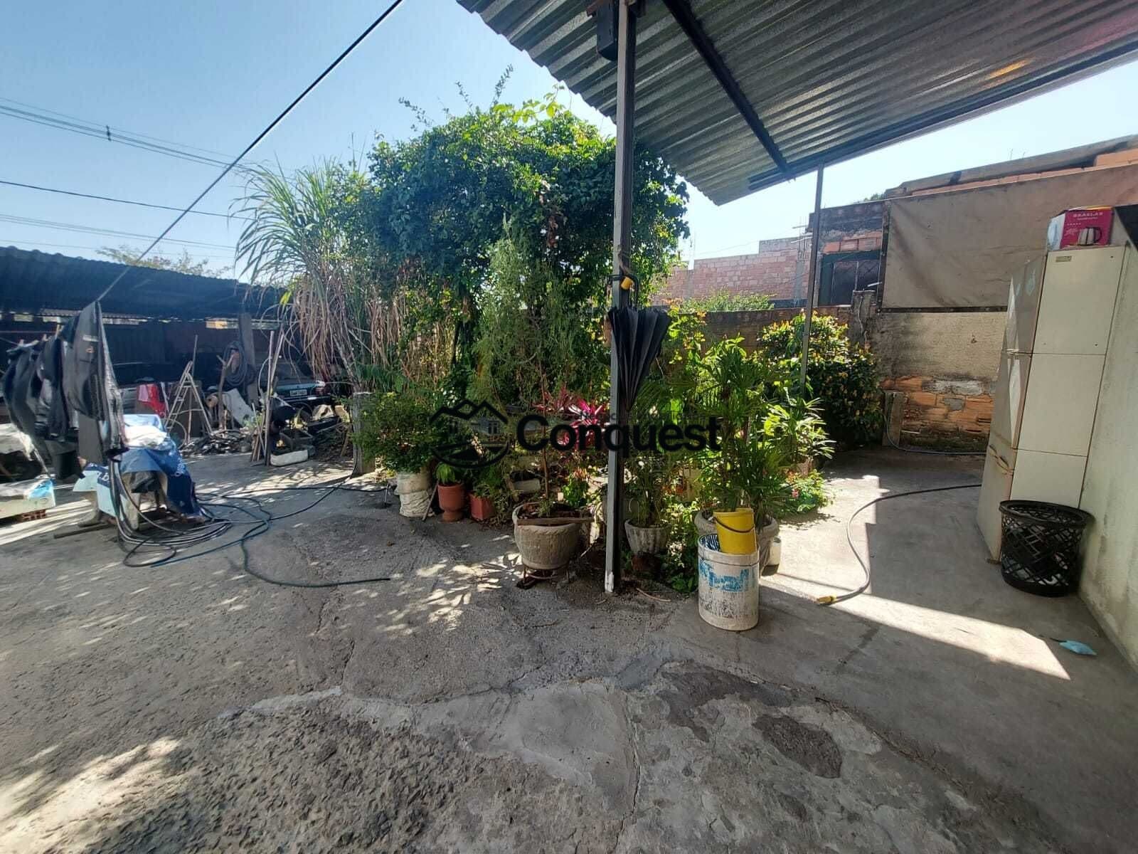 Vendo- Casa em lote 360m² 03 Quartos Bairro Amarante Betim