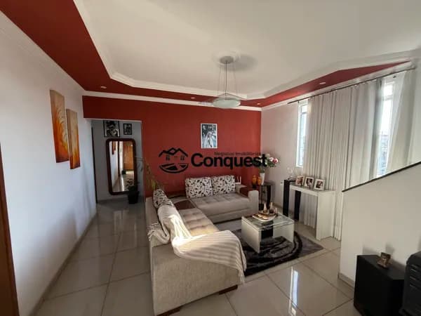 Cobertura 04 Quartos com suíte, 02 vagas de garagem
