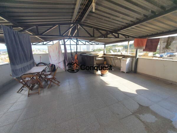 Cobertura 130m² área construída, 03 Quartos, 01 vaga de garagem Bairro Novo Riacho Contagem
