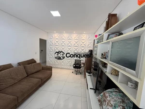 Vendo bela Casa Linear 03 Quartos - Lote 360m² - Bairro Itacolomi - Betim !!